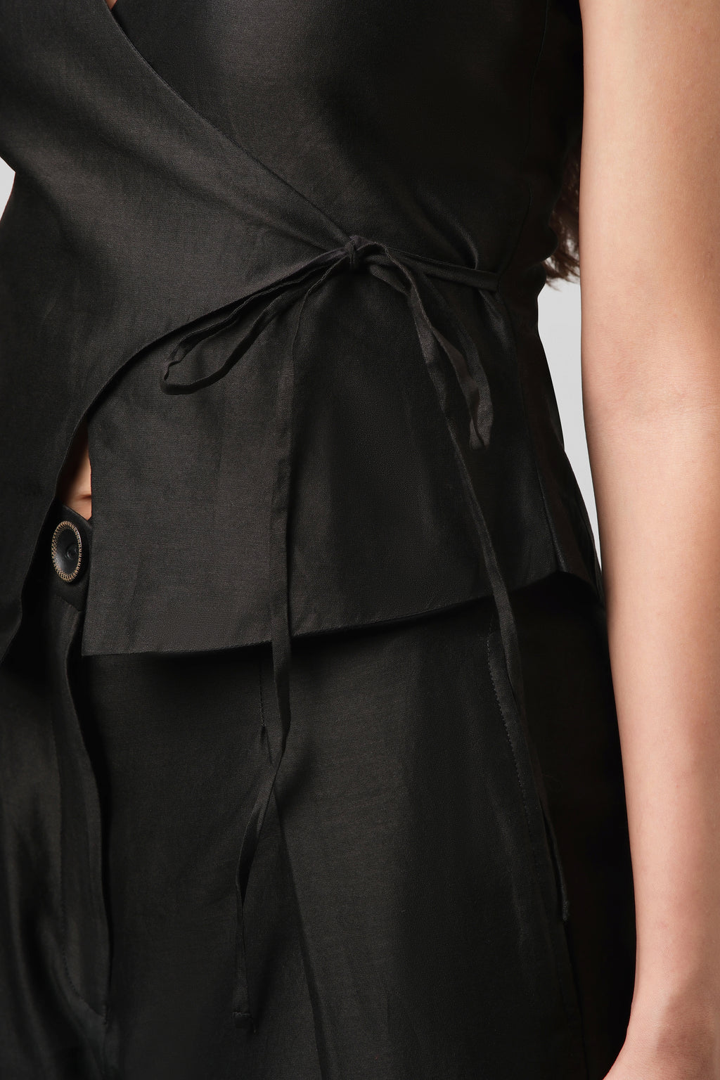 Close-up of the waist tie and handcrafted Chanderi detailing on the Mira Black Co-ord by House of Lore.